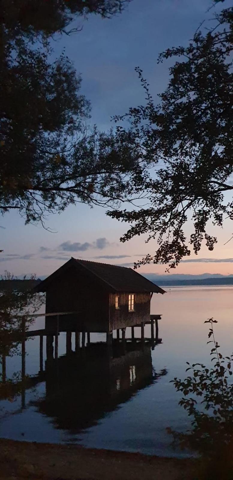 Apartment Chalet Am Schloss Kaltenberg Nahe Ammersee ゲルテンドルフ エクステリア 写真